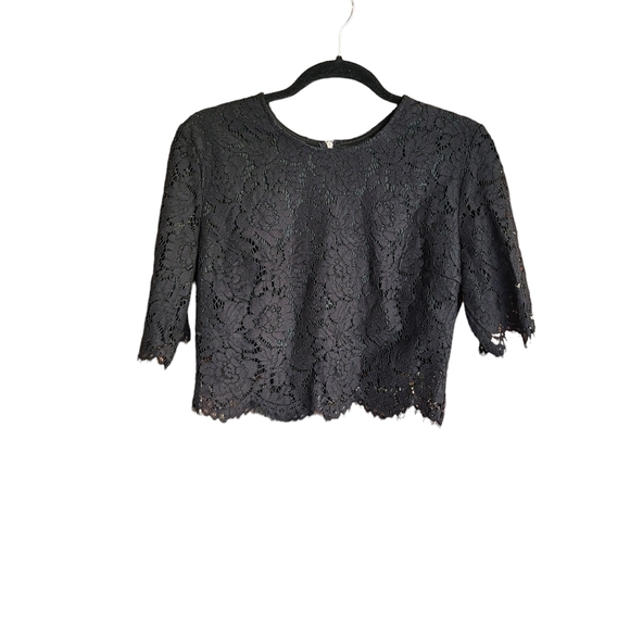 Black Lace Crop Blouse - Picture 12 of 12